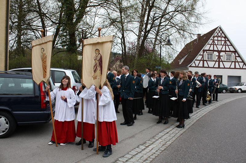 090418erstkommunion_einzug02.jpg